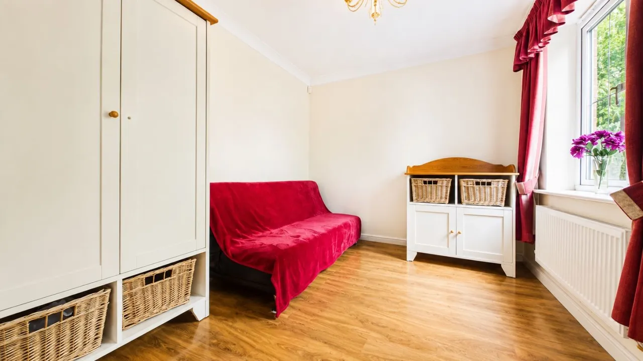 Rosegreave, Goldthorpe, S63, photo 11