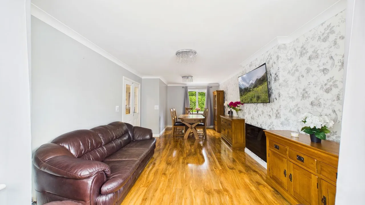 Rosegreave, Goldthorpe, S63, photo 5