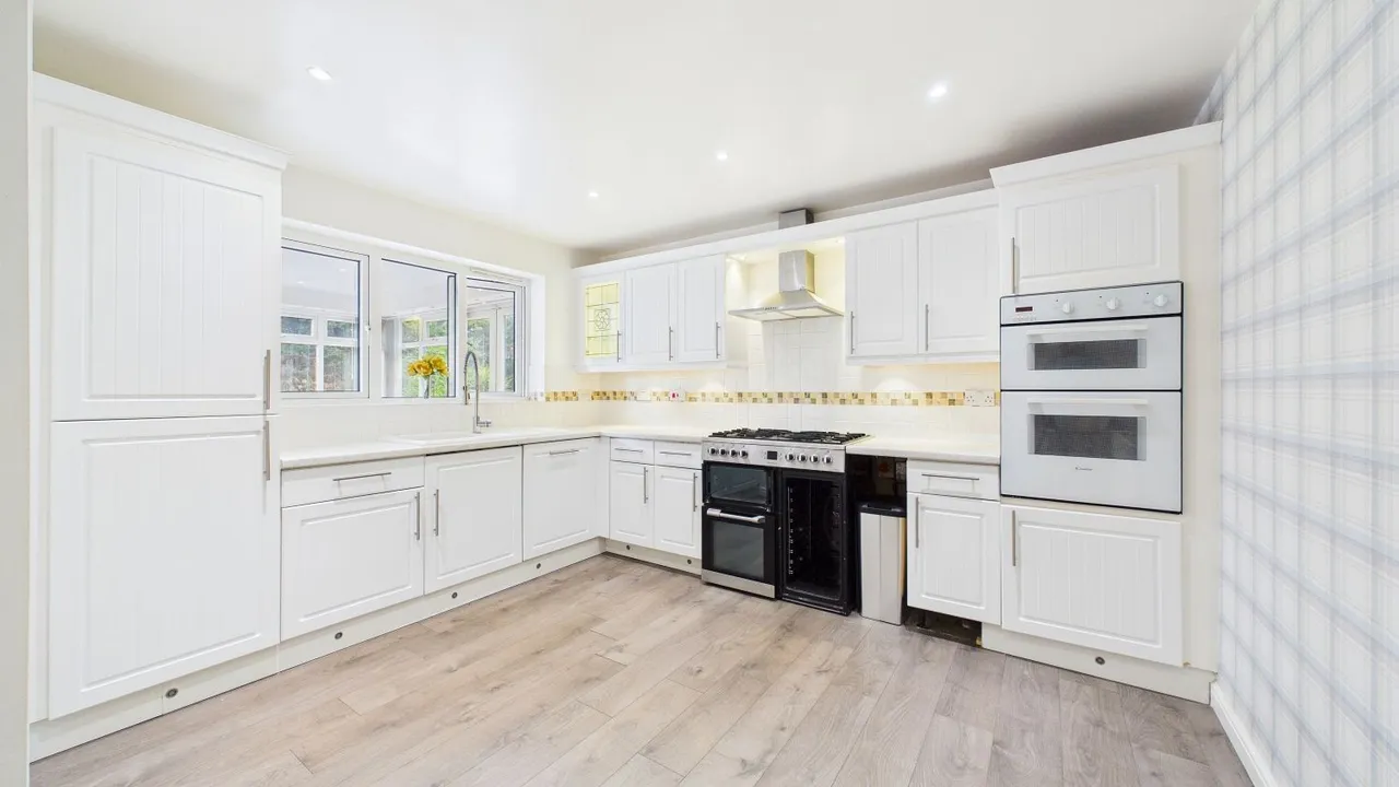 Rosegreave, Goldthorpe, S63, photo 3