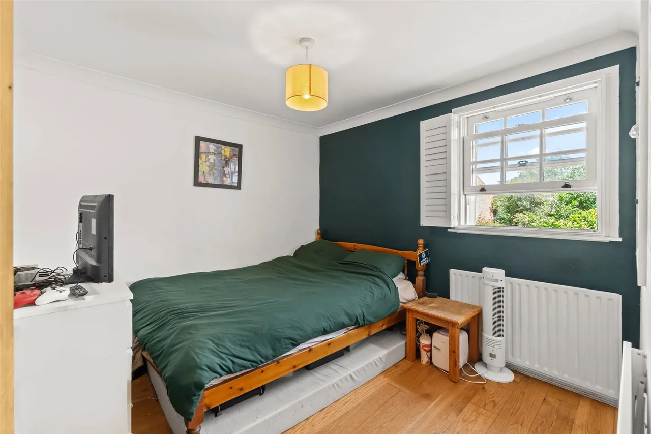 Uxbridge Road, Hampton, TW12 3AD, photo 9