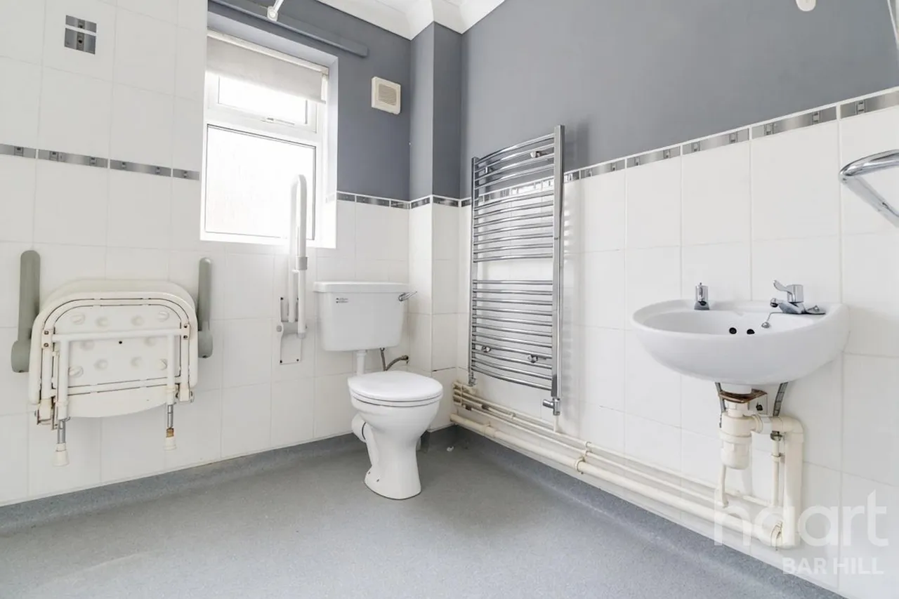 Windsor Gardens, Somersham, PE28, photo 5