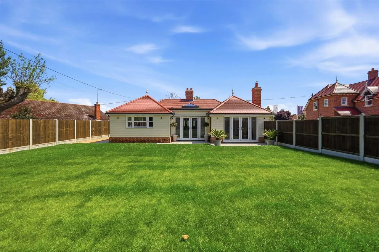 The Nest, Mersea Road, Abberton, Colchester, CO5 7NR, photo 8