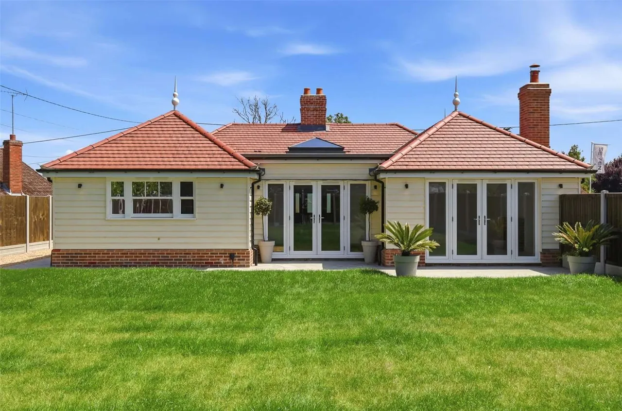 The Nest, Mersea Road, Abberton, Colchester, CO5 7NR, photo 12