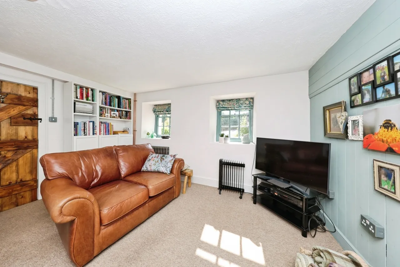 Llanfynydd, Carmarthen, SA32, photo 8