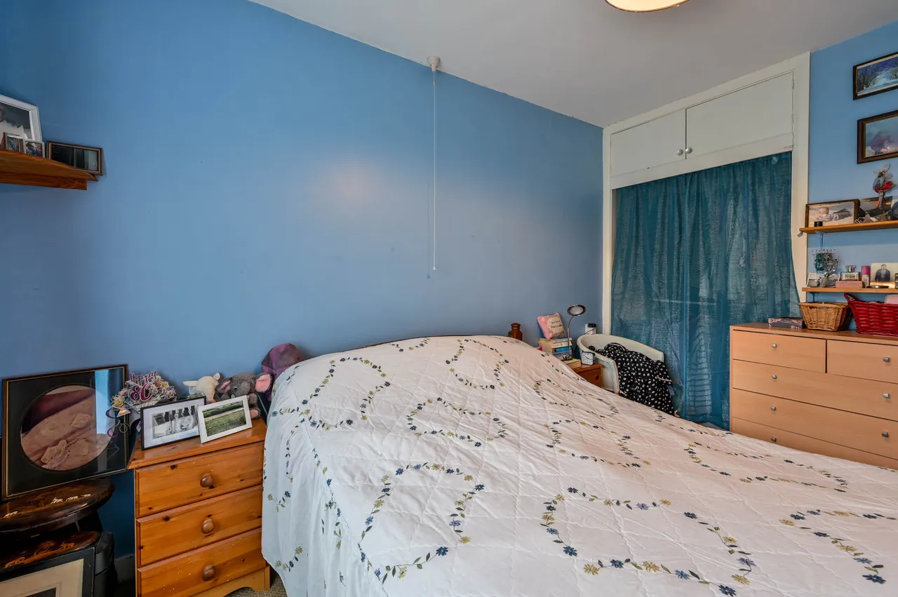 10 Powell Close, Guildford, photo 7