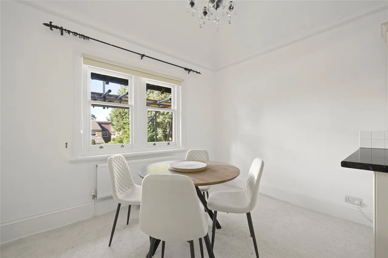 Egerton Road, Weybridge, KT13, photo 14