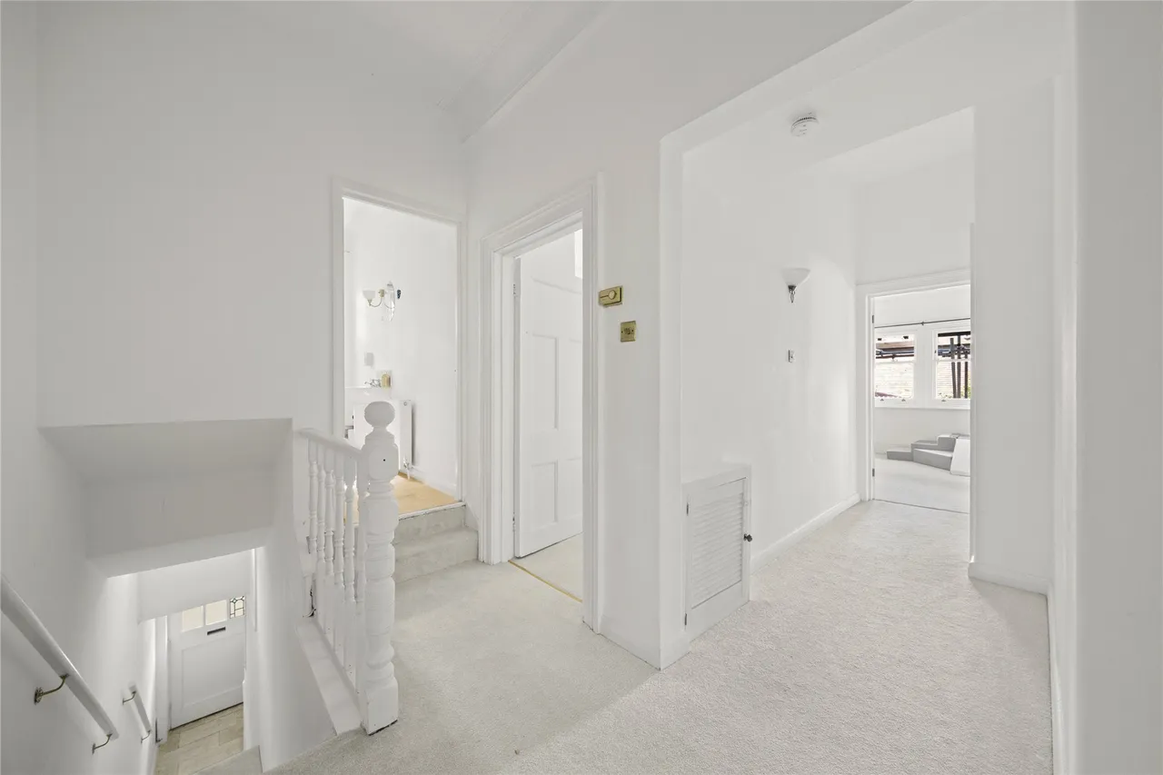 Egerton Road, Weybridge, KT13, photo 8