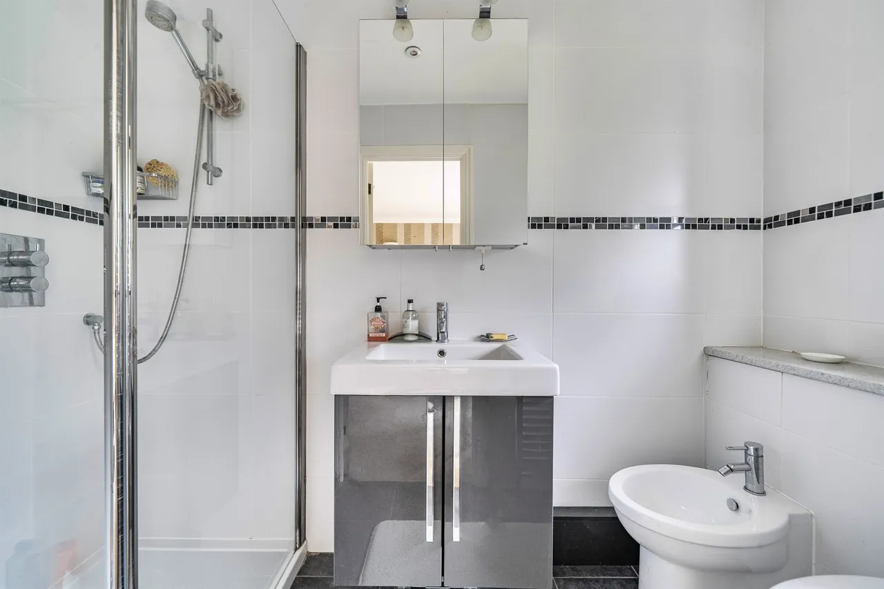 Wellesley Park Mews, Enfield, EN2, photo 14