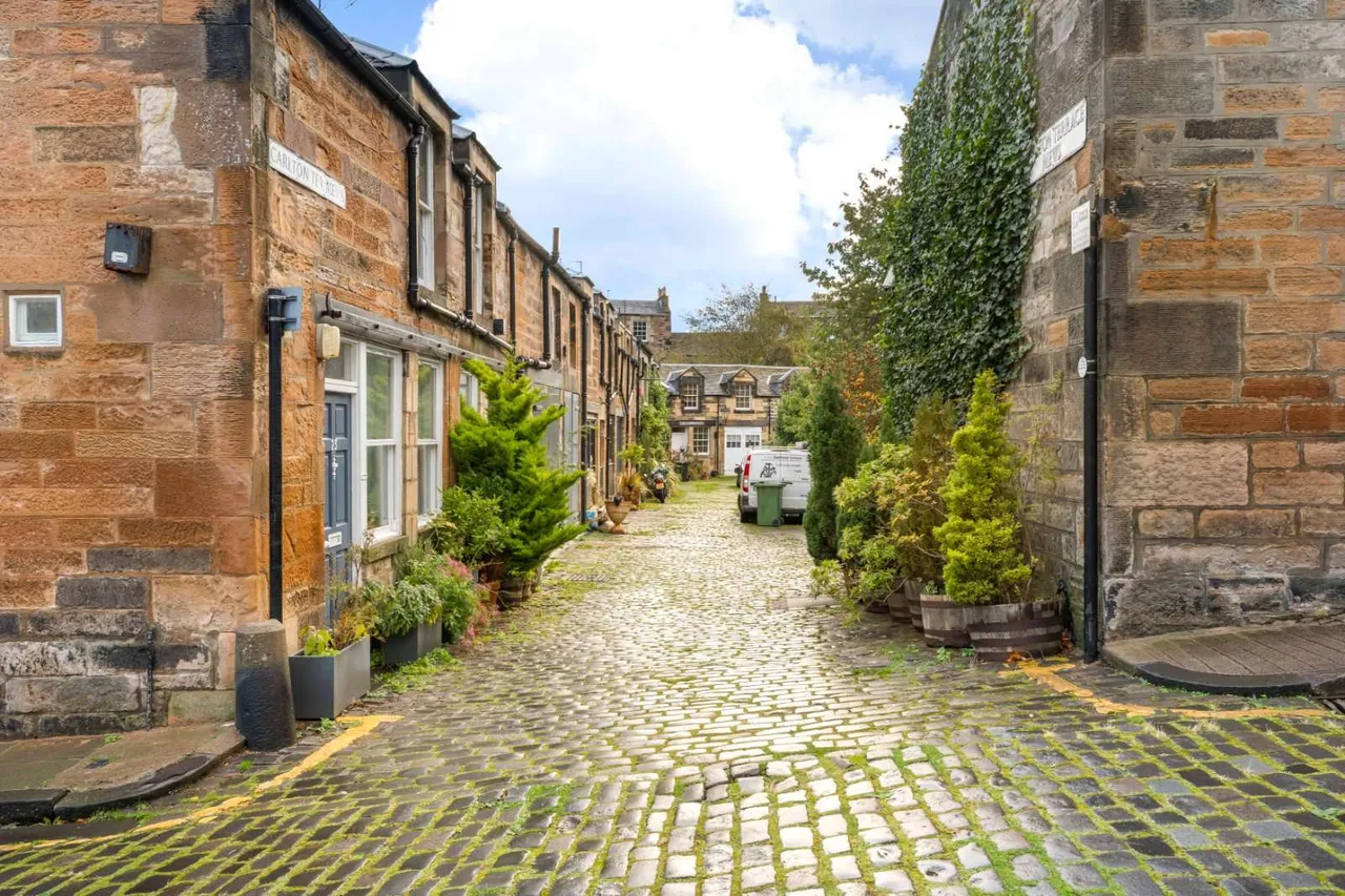 Carlton Terrace Mews, Edinburgh, EH7, photo 18