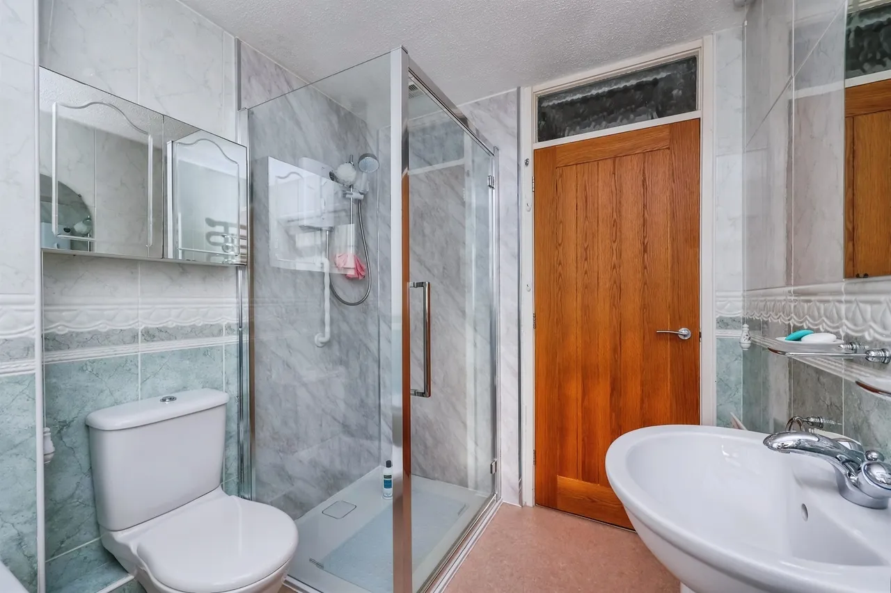 Fairway Drive, Nottingham, NG6, photo 26