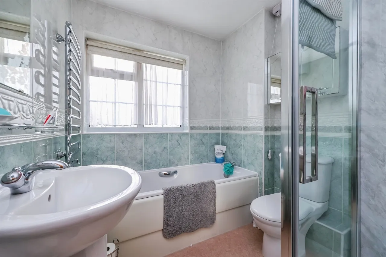 Fairway Drive, Nottingham, NG6, photo 25