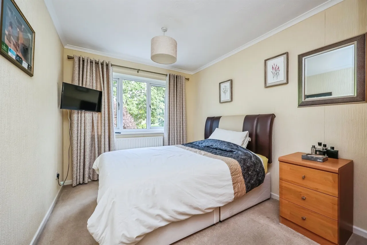 Fairway Drive, Nottingham, NG6, photo 18