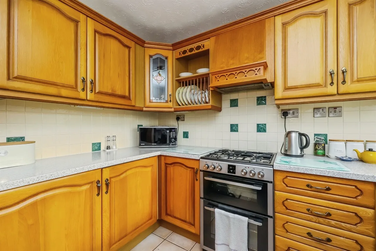 Fairway Drive, Nottingham, NG6, photo 14