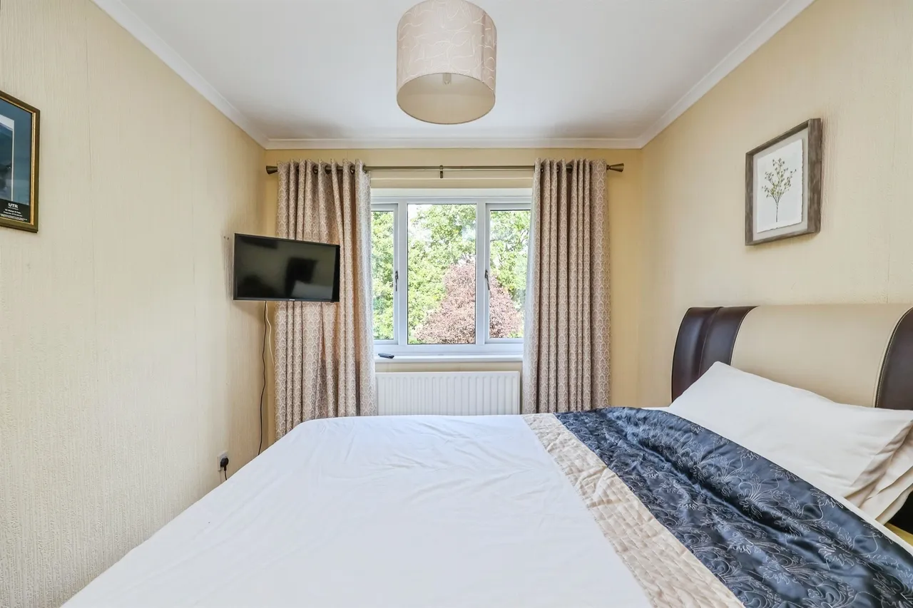 Fairway Drive, Nottingham, NG6, photo 19