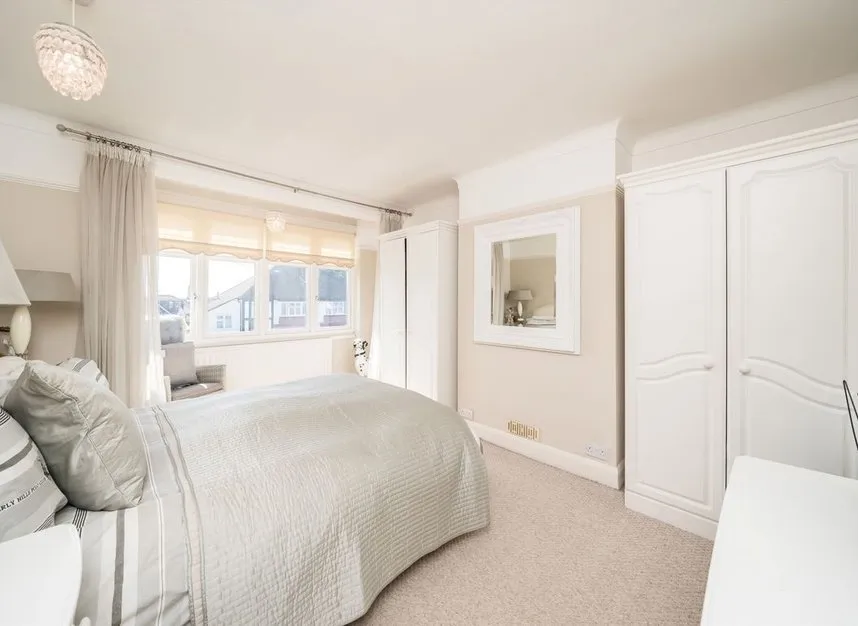 Chiltern Drive, Surbiton, KT5, photo 5