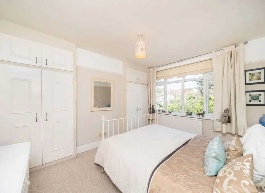 Chiltern Drive, Surbiton, KT5, photo 6