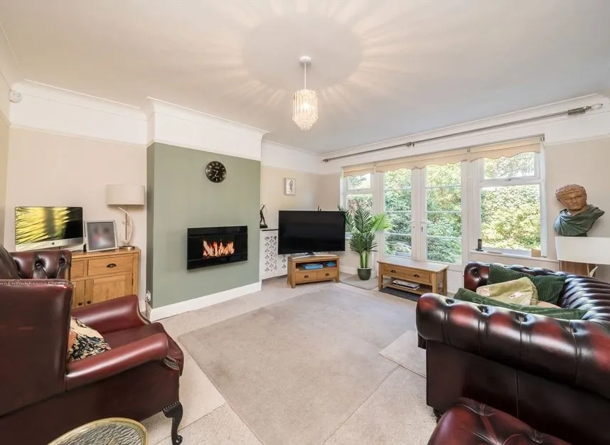 Chiltern Drive, Surbiton, KT5, photo 4