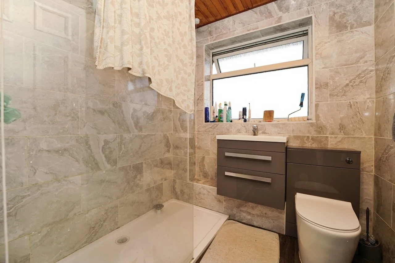 Broad Oak Way, Cheltenham, GL51, photo 5