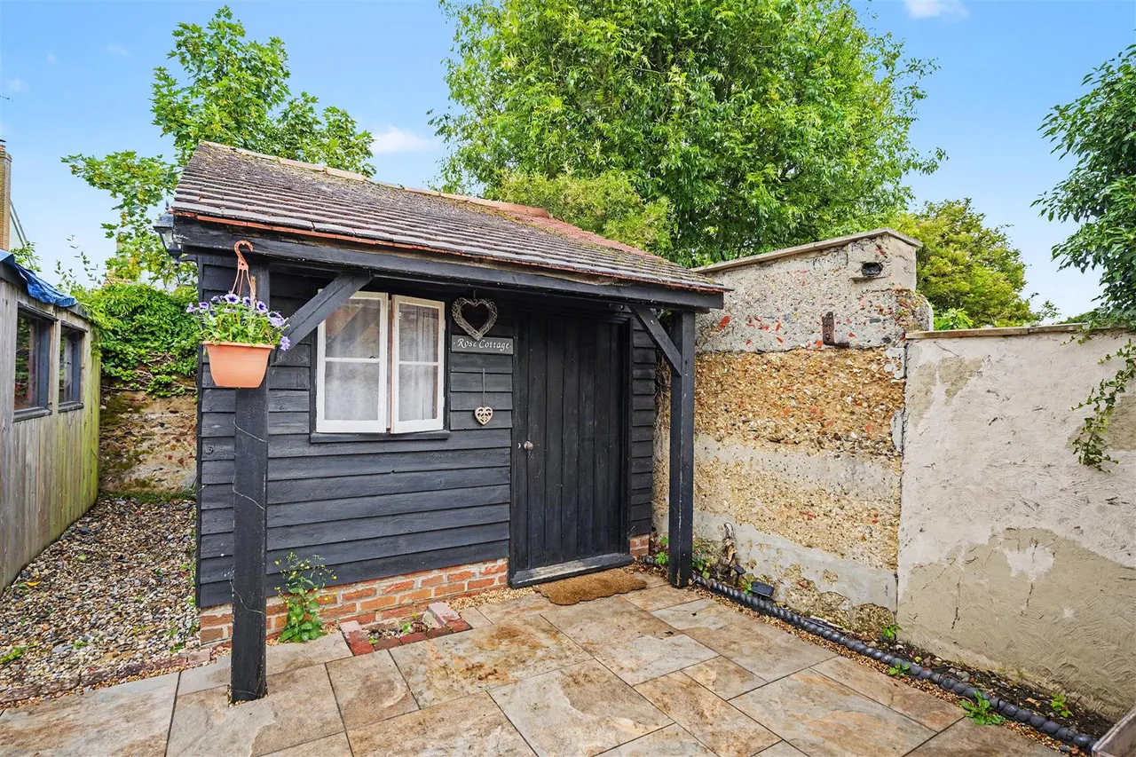 Dunmow Road, Great Bardfield, CM7, photo 23
