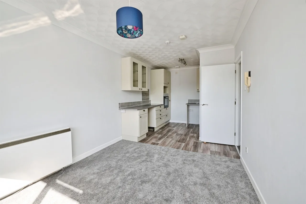 1 bed flat for sale, Benyon Grove, Peterborough, PE2