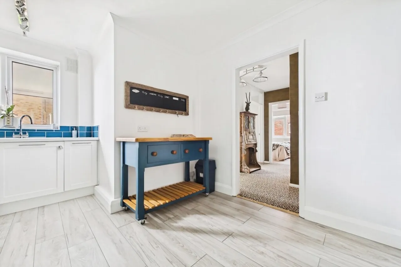 The Riviera, Sandgate, photo 9