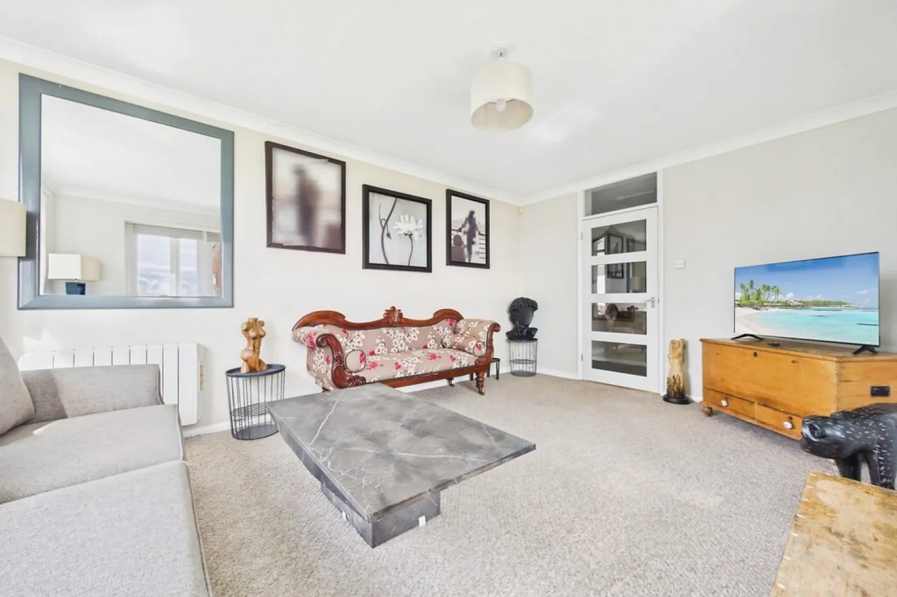 The Riviera, Sandgate, photo 2
