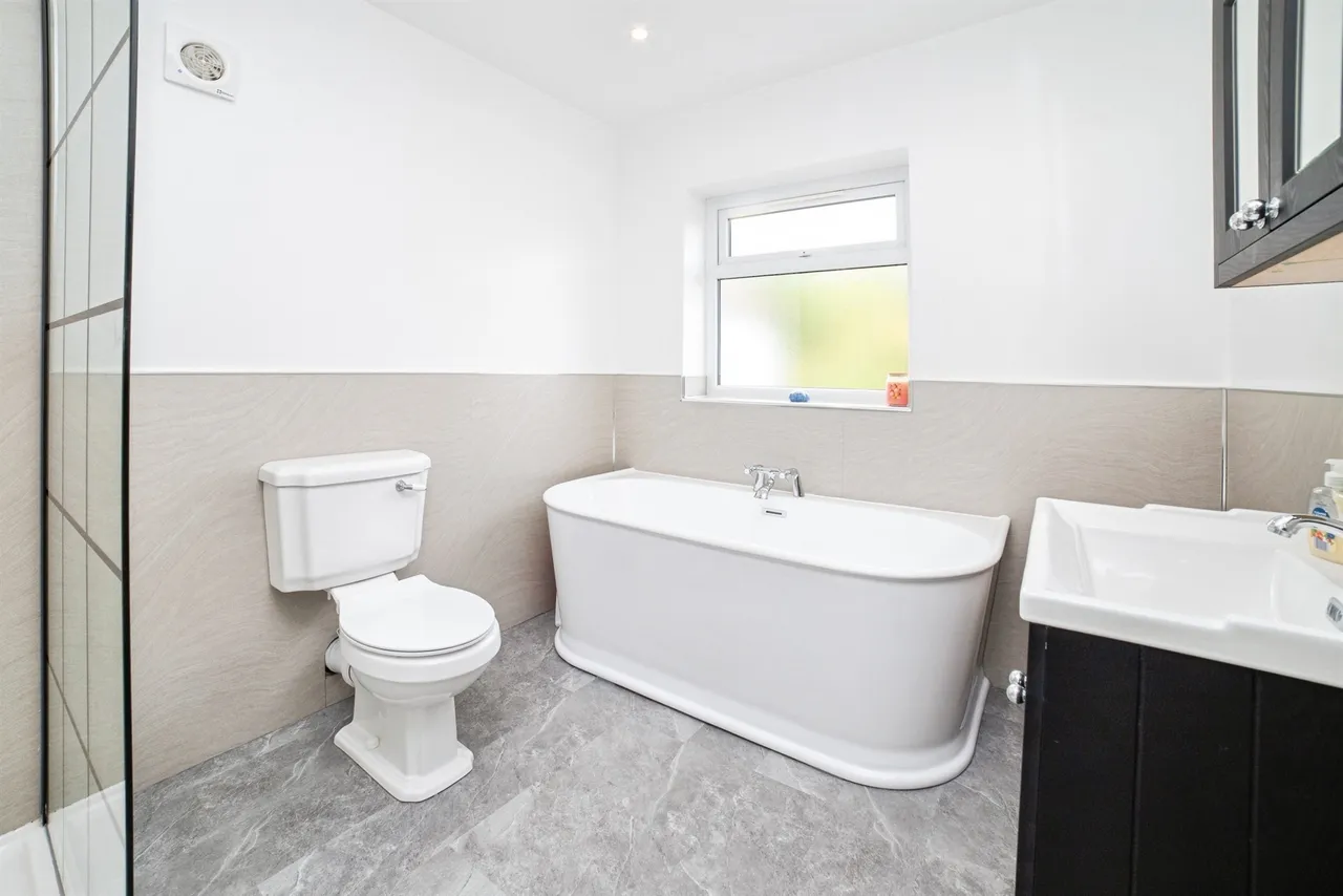 Sutton Road, Mansfield, NG18, photo 17