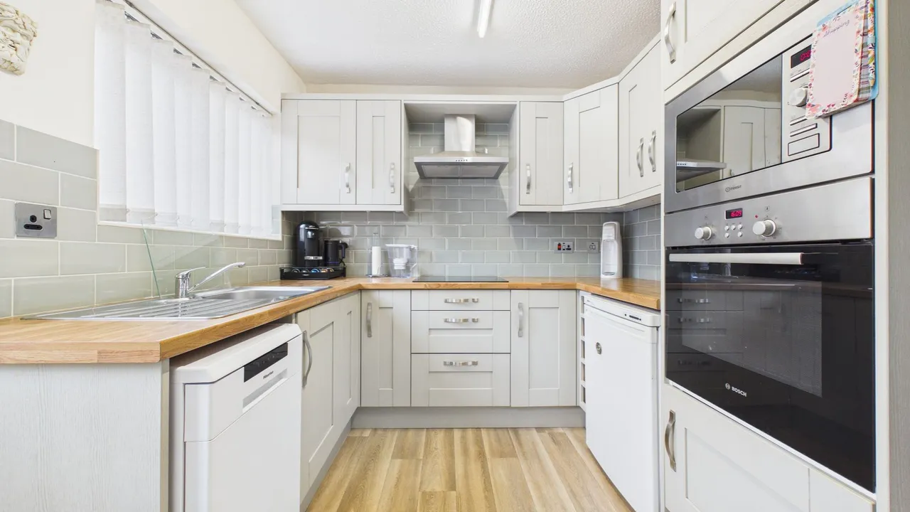 Crown Lane, Thurlby, Bourne, PE10, photo 6