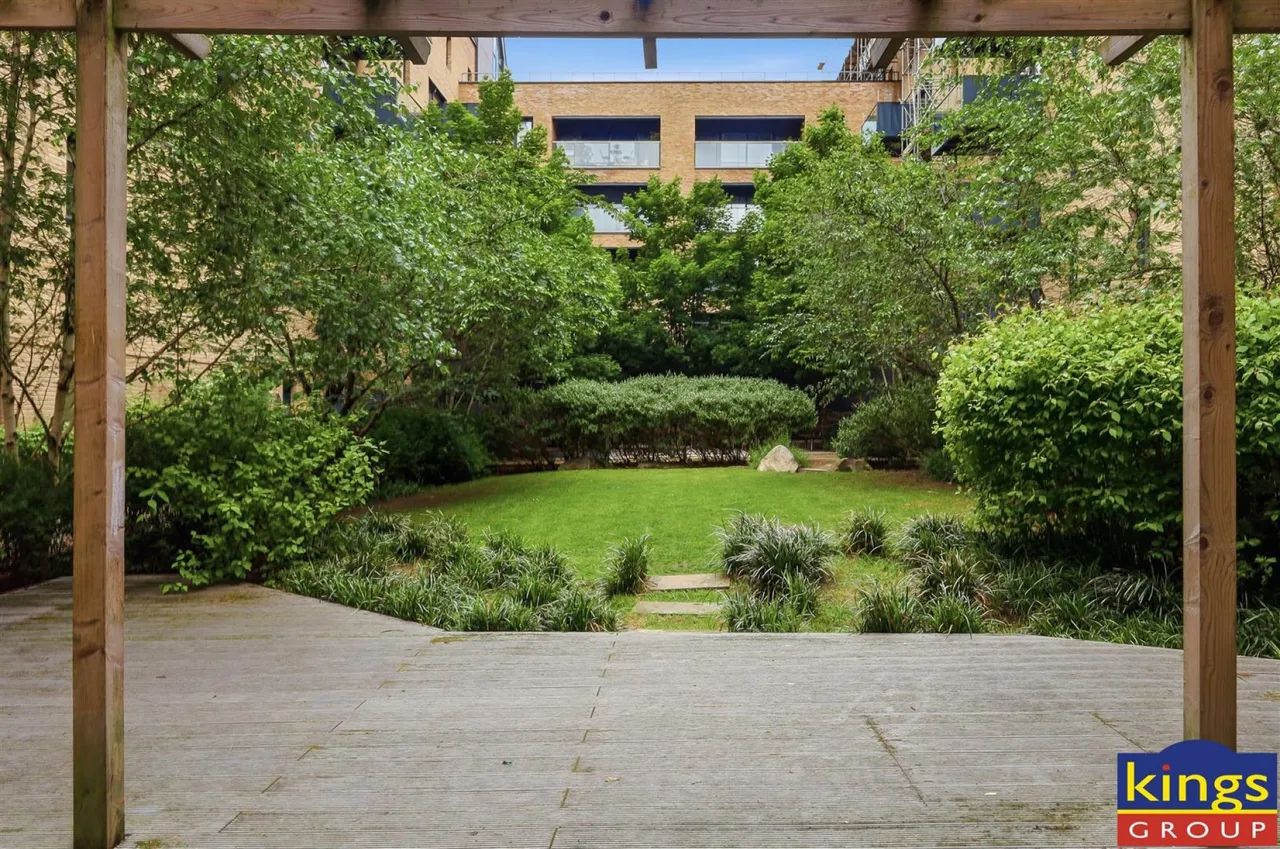 Hoffmans Road, London, photo 18