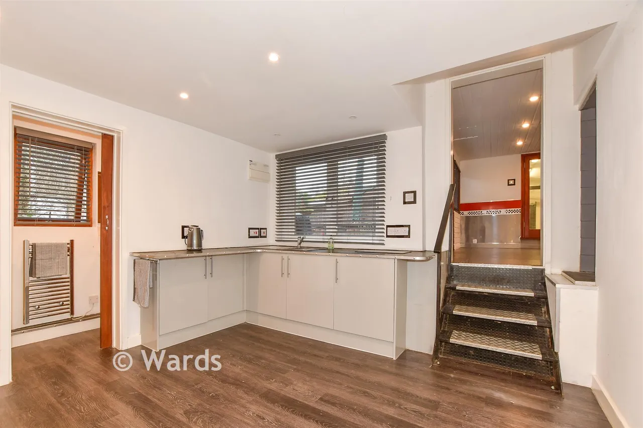 Babs Oak Hill, Sturry, CT2, photo 14