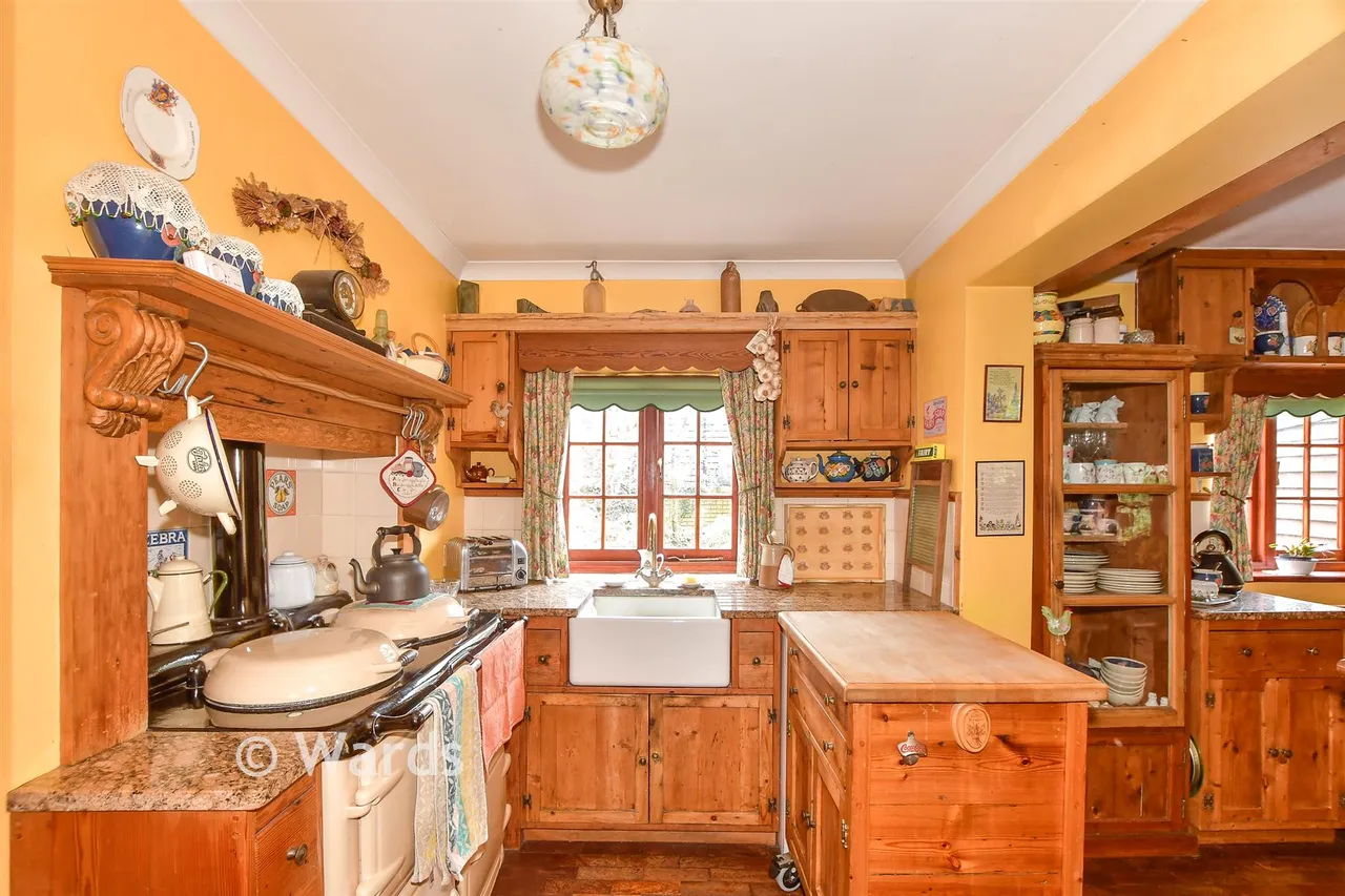 Babs Oak Hill, Sturry, CT2, photo 3
