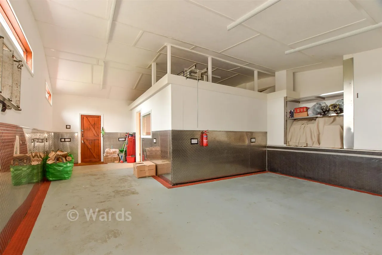 Babs Oak Hill, Sturry, CT2, photo 15