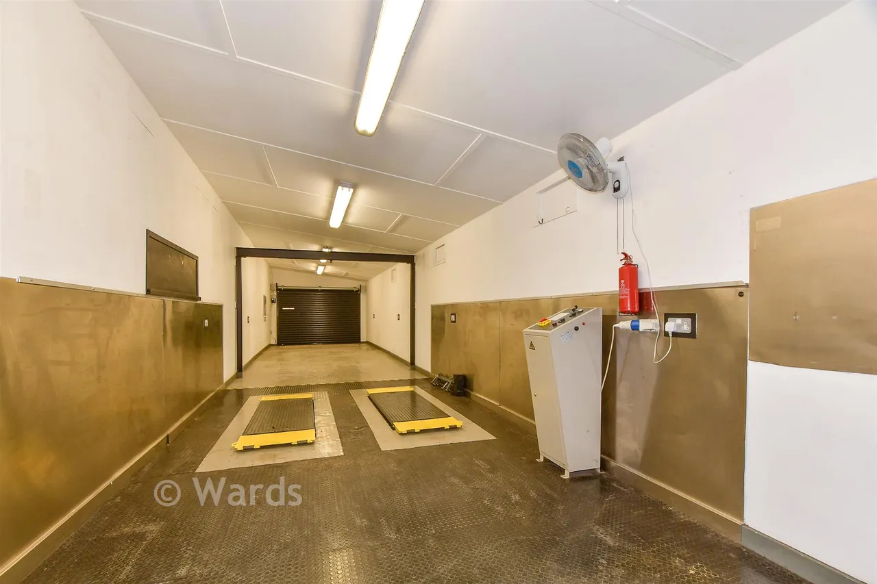 Babs Oak Hill, Sturry, CT2, photo 12