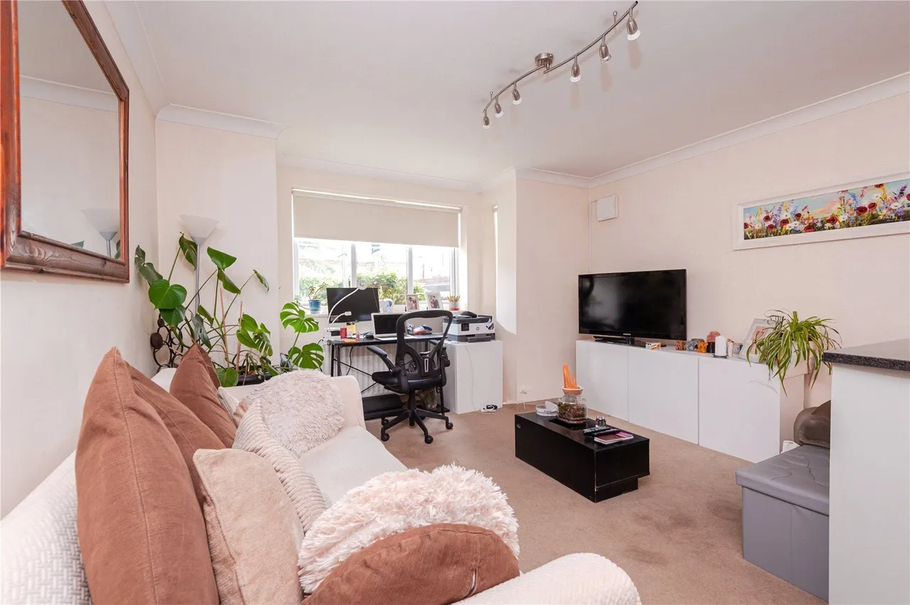 Chudleigh Road, Twickenham, TW2, photo 2