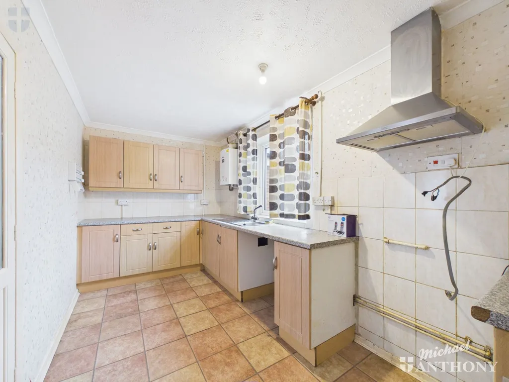 Gatehouse Road, Aylesbury, HP19 8EH, photo 4