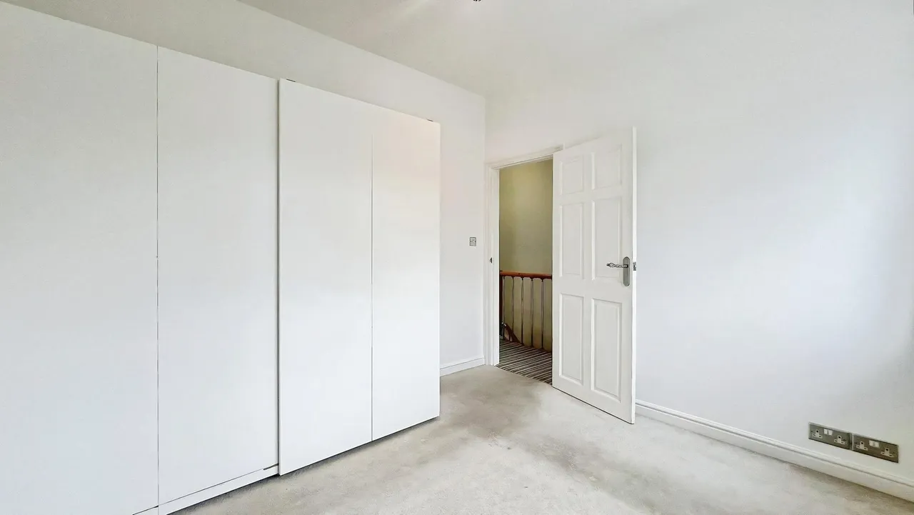 Gander Green Lane, Sutton, SM1, photo 12
