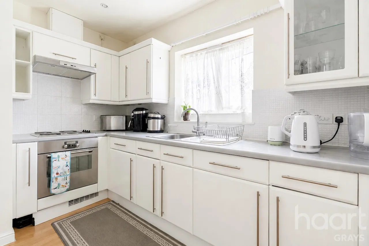 Coniston Avenue, Purfleet, RM19, photo 4