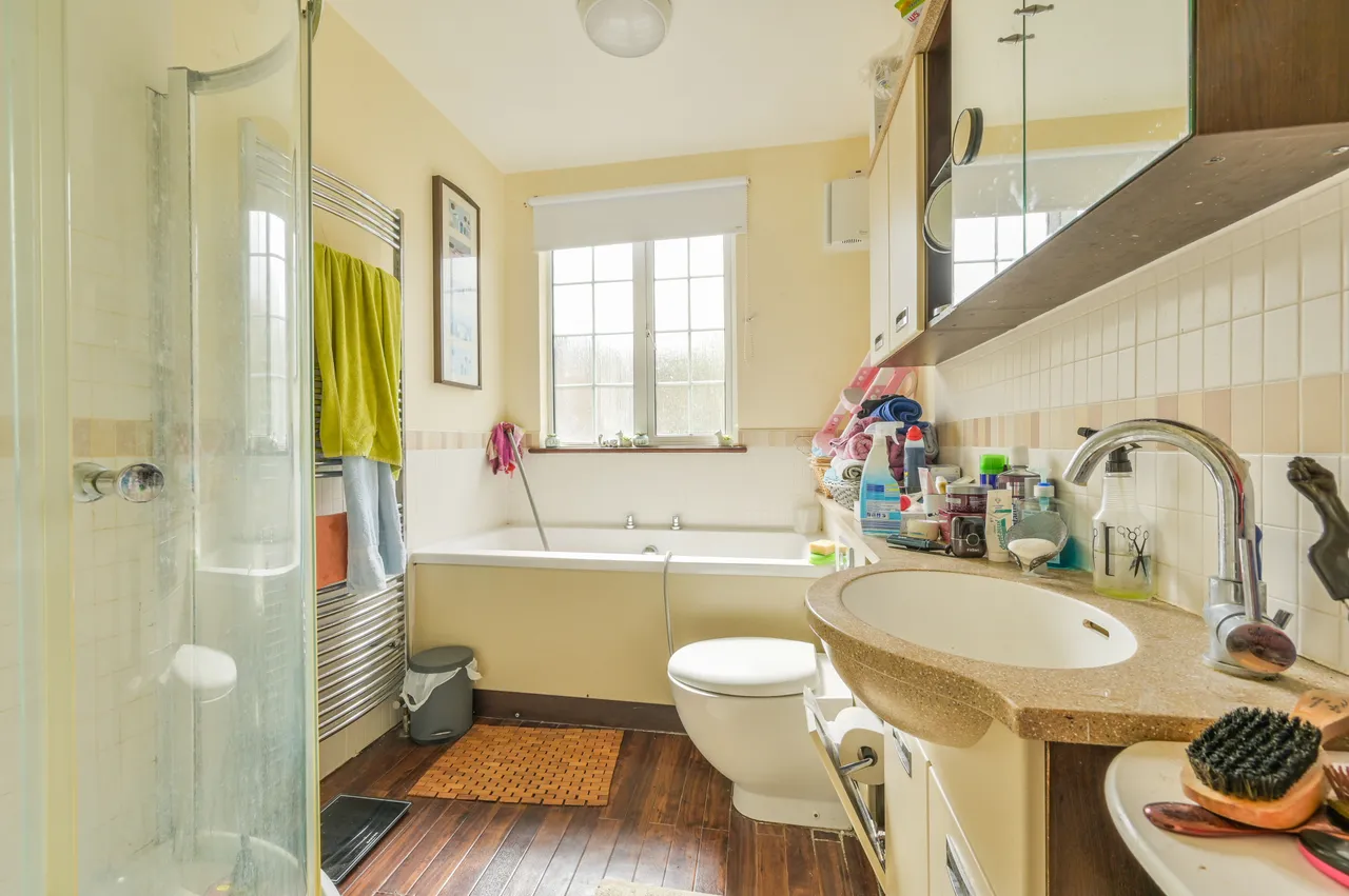 14 Daver Court, Mount Avenue, London, photo 4
