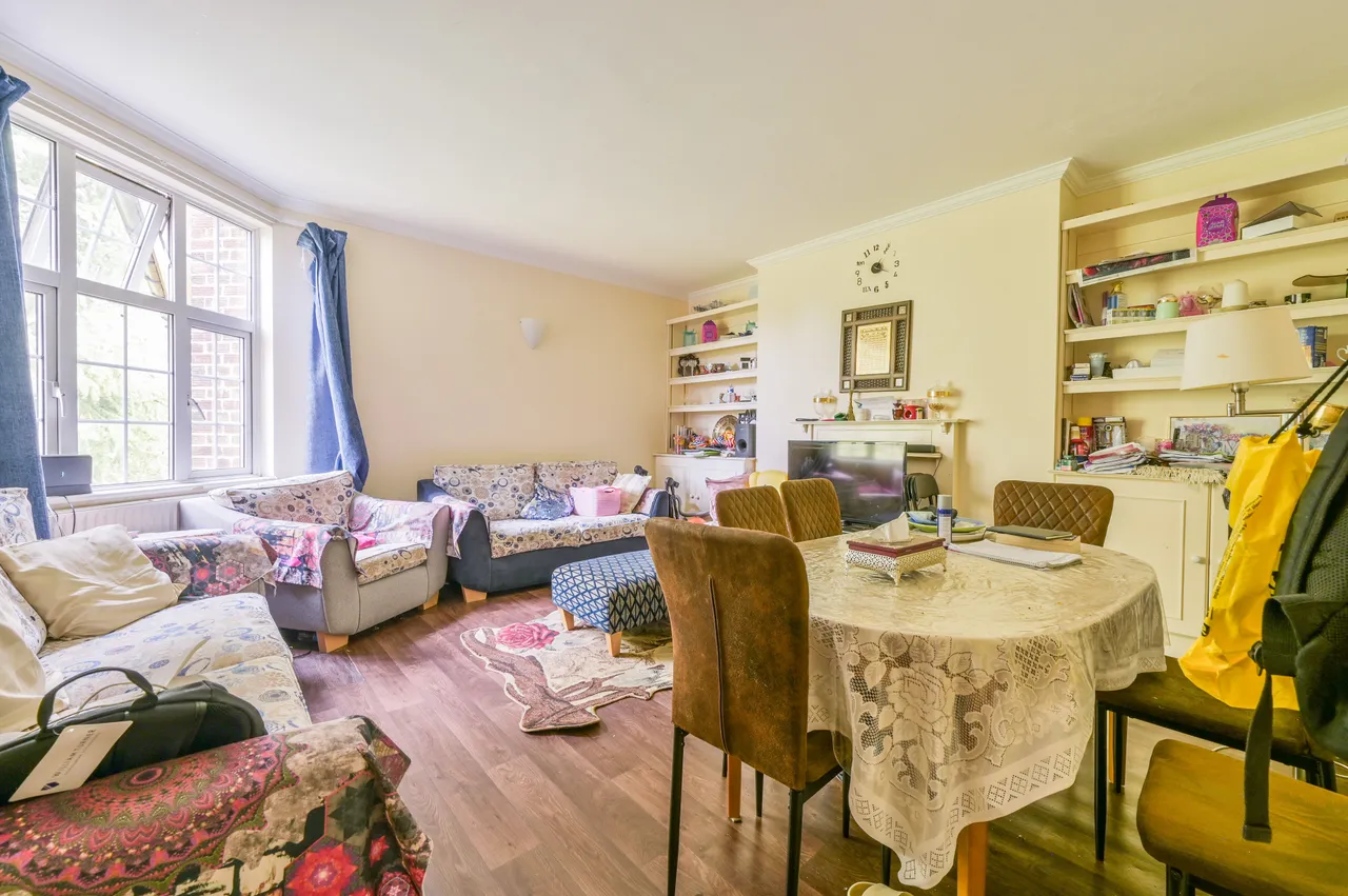 14 Daver Court, Mount Avenue, London, photo 2
