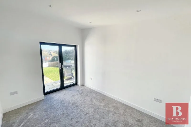 Mile Oak Road Portslade, Brighton BN41 2PL, photo 9