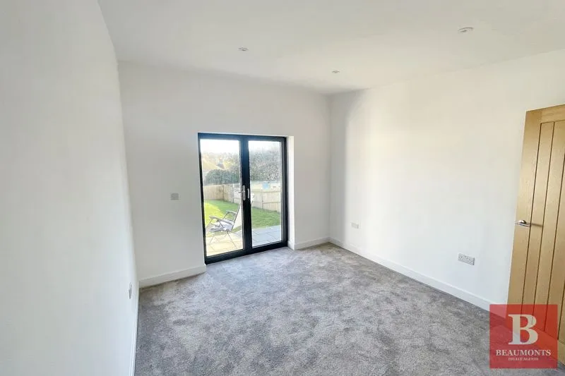 Mile Oak Road Portslade, Brighton BN41 2PL, photo 7