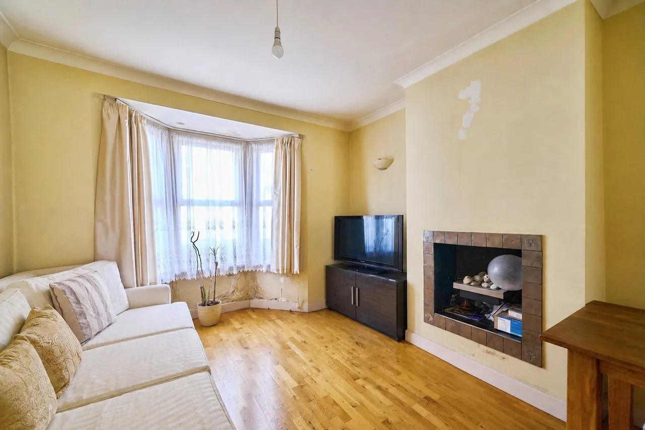 Chesterton Road, London, E13, photo 2