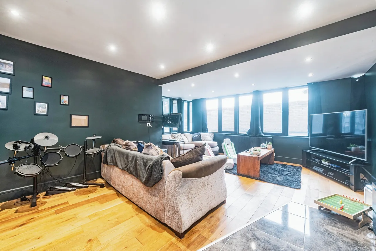 London Street, Basingstoke, RG21, photo 3