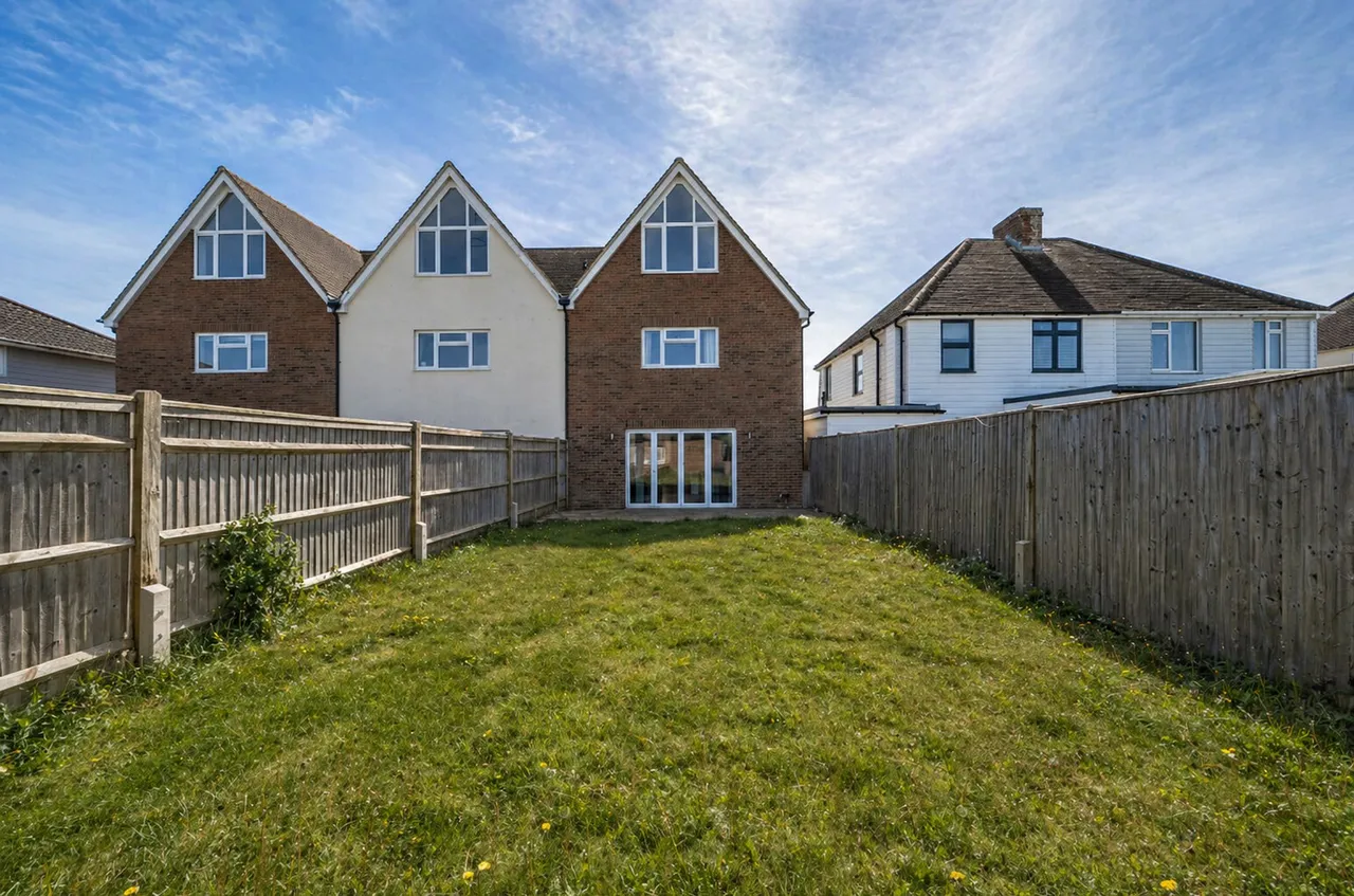 Stocks Lane, East Wittering, PO20, photo 18