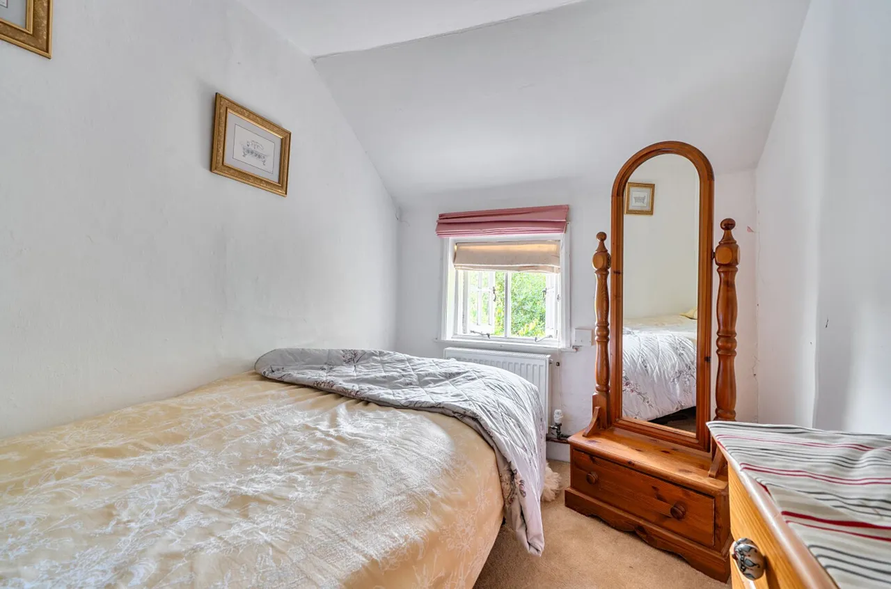 Midhurst Road, Lavant, PO18, photo 18