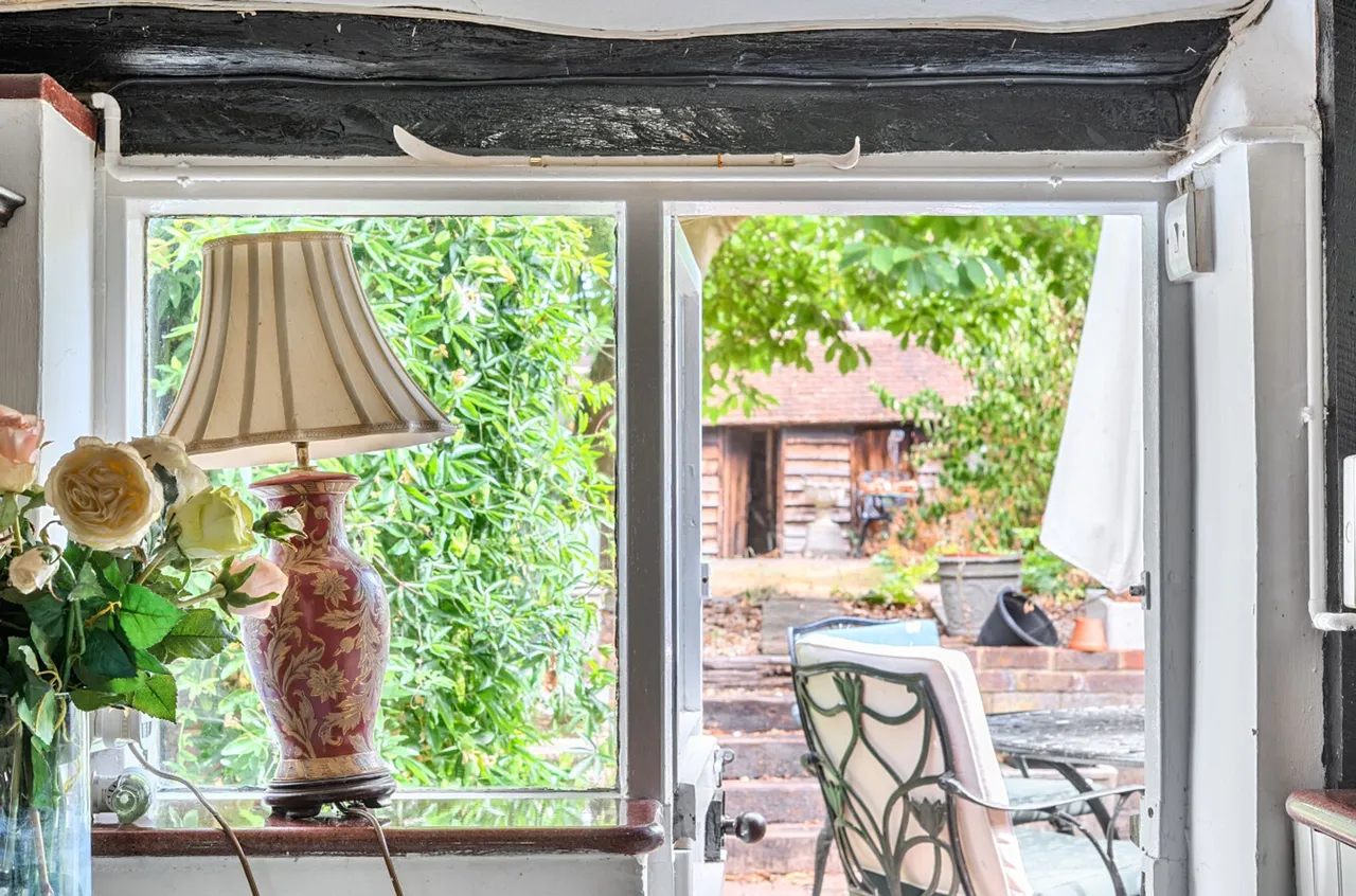 Midhurst Road, Lavant, PO18, photo 7