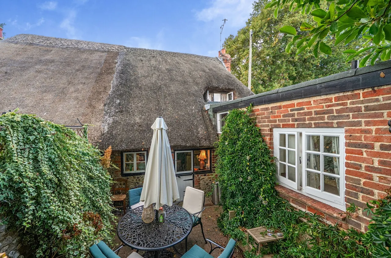 Midhurst Road, Lavant, PO18, photo 14