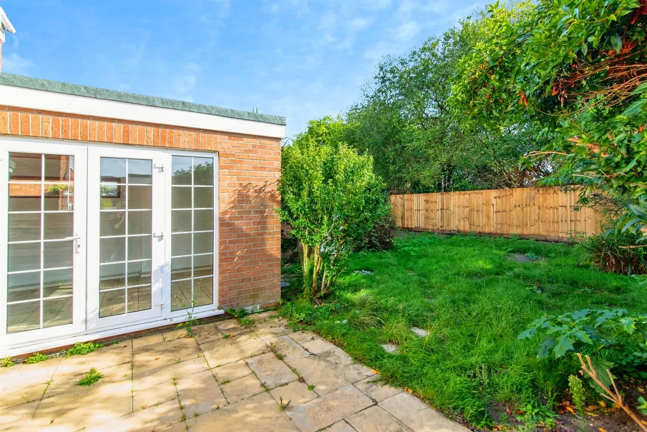 Sutherland Drive, Lowestoft, NR32, photo 15