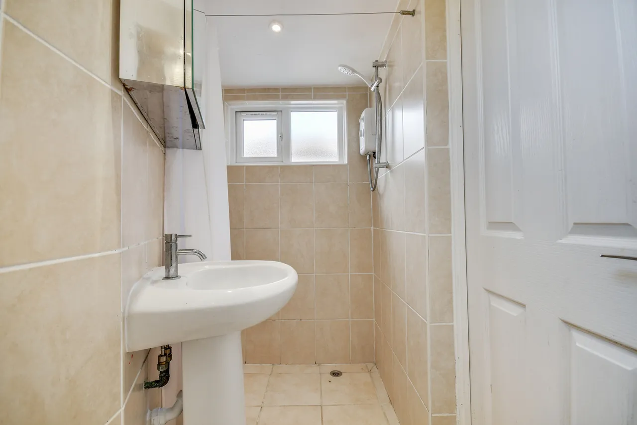 33 Maldon Road, Great Baddow, Chelmsford, Essex, CM2 7DN, photo 10