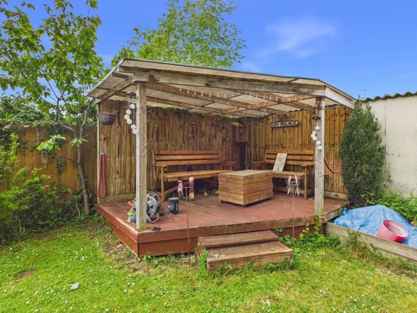 Birchall Avenue, Matson, photo 12